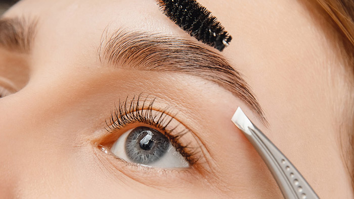 Augenbrauenkorrektur, Beauty Extra